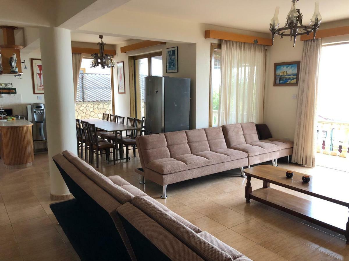 Villa Aphrodite เปเยีย ภายนอก รูปภาพ
